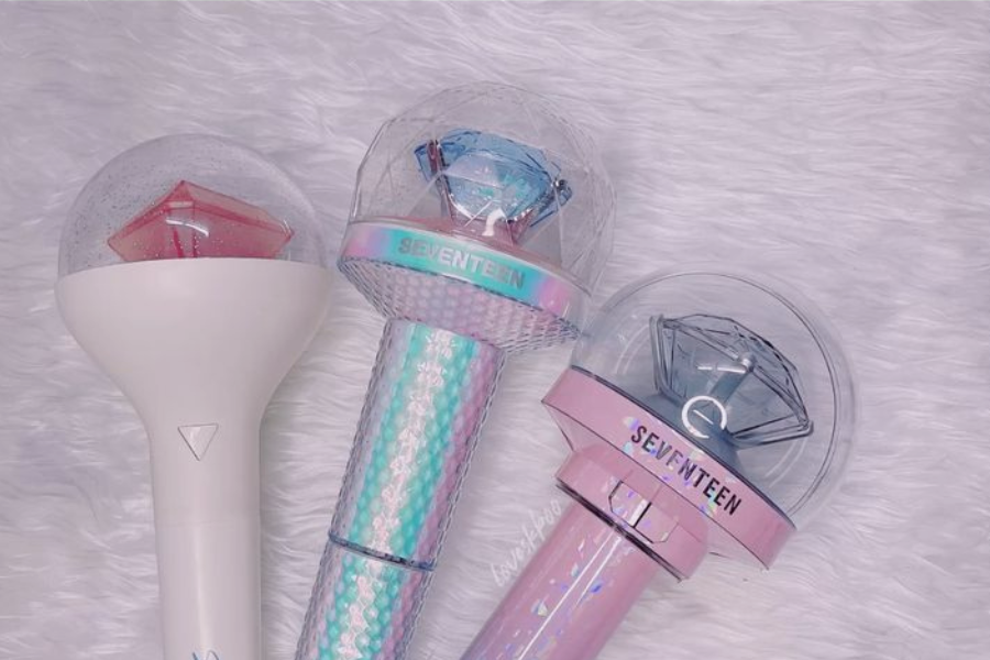 Seventeen carat bong Light Stick