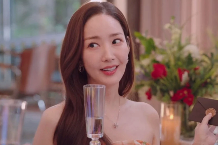 Confidence Queen Review